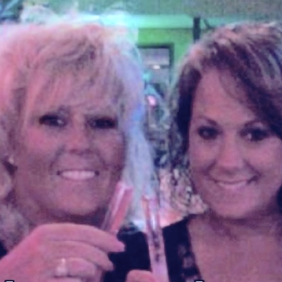 Meet your Posher, Michelle - Picture 1 of 2